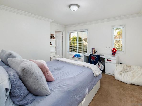 5255 Greenwillow Ln, San Diego CA 92130