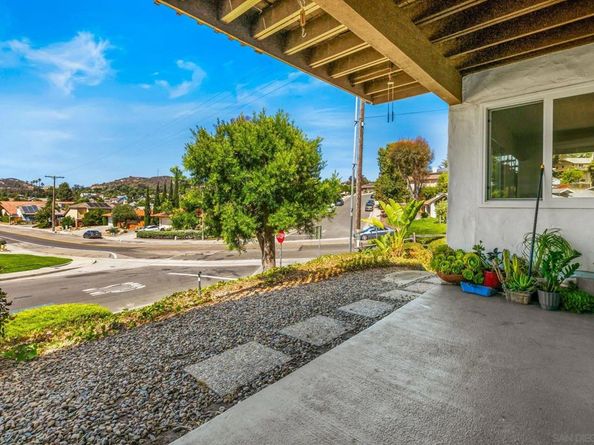 1110 San Jacinto Gln, Escondido CA 92026