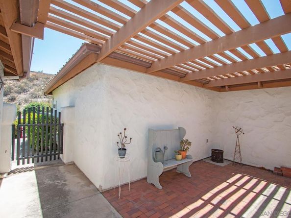 1115 Inspiration Lane, Escondido CA 92025