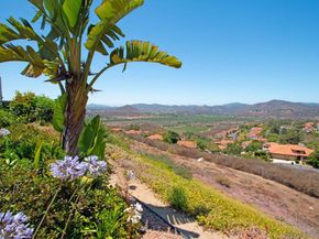 1115 Inspiration Lane, Escondido CA 92025