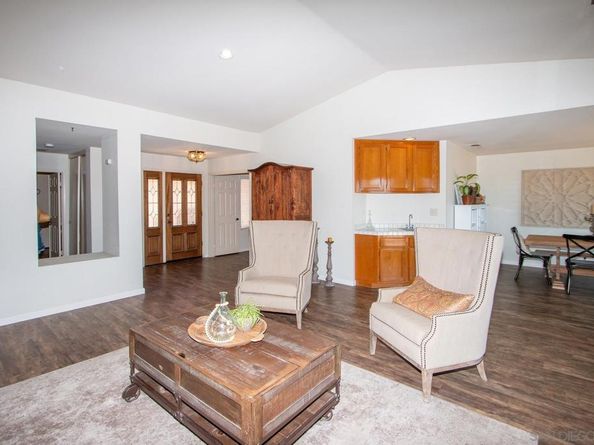 1115 Inspiration Lane, Escondido CA 92025