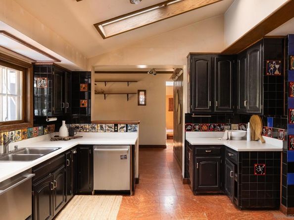 1010 Myrtle Way, San Diego CA 92103