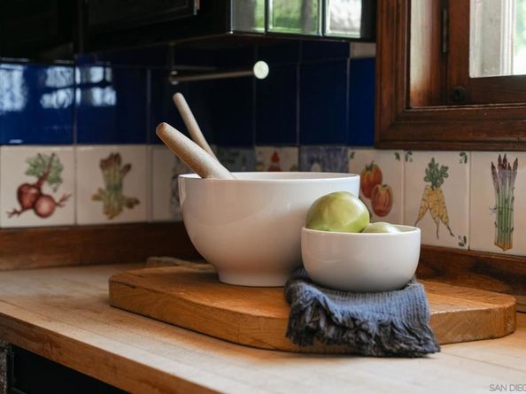 1010 Myrtle Way, San Diego CA 92103