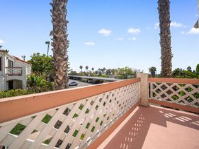 9302 Twin Trails Dr 204, San Diego CA 92129