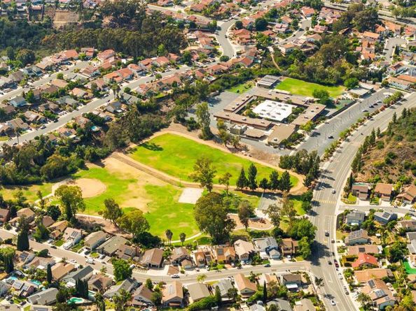 9302 Twin Trails Dr 204, San Diego CA 92129