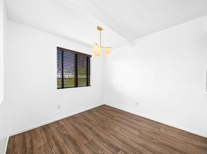 9302 Twin Trails Dr 204, San Diego CA 92129