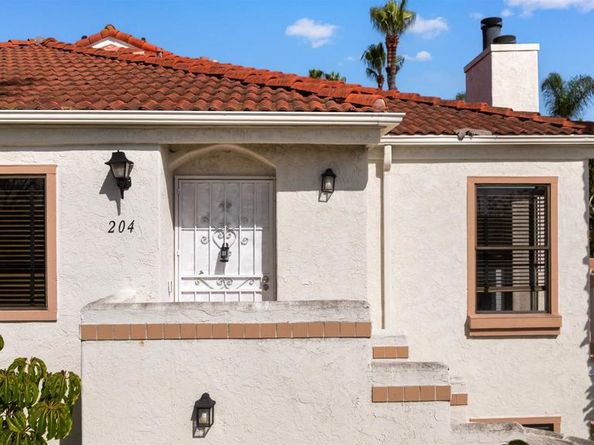 9302 Twin Trails Dr 204, San Diego CA 92129