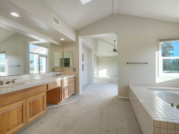 1930 Mountain Valley Lane, Escondido CA 92029