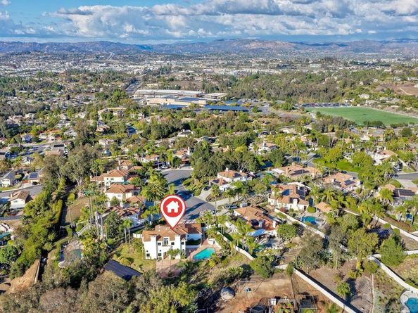 1930 Mountain Valley Lane, Escondido CA 92029