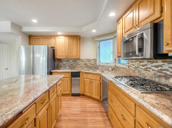 1930 Mountain Valley Lane, Escondido CA 92029