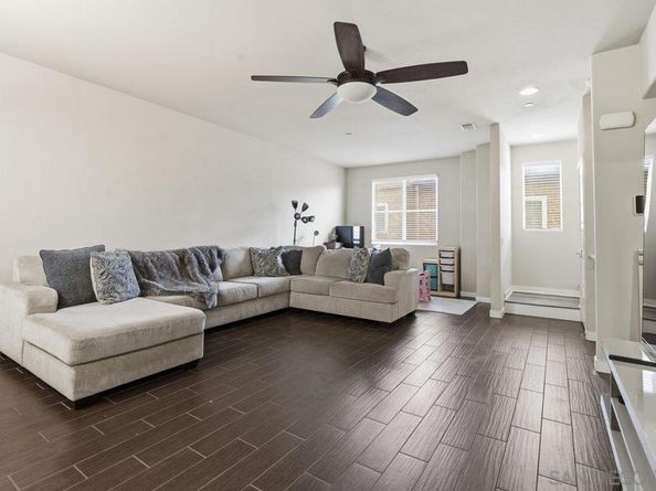 4543 Rainier Ave 19, San Diego CA 92120