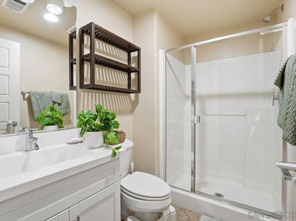 4543 Rainier Ave 19, San Diego CA 92120