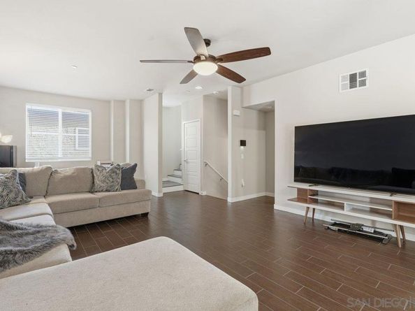 4543 Rainier Ave 19, San Diego CA 92120