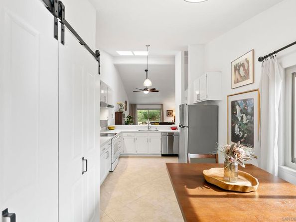 17909 Avenida Alozdra, San Diego CA 92128