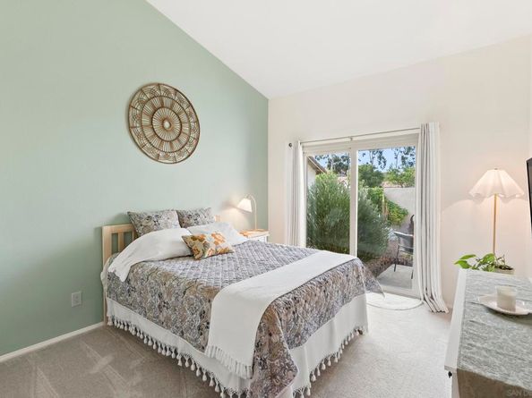 17909 Avenida Alozdra, San Diego CA 92128