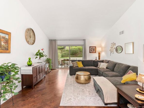 17909 Avenida Alozdra, San Diego CA 92128