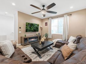 707 S S Mosaic St, Anaheim CA 92805