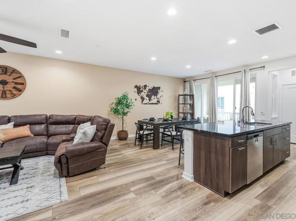 707 S S Mosaic St, Anaheim CA 92805