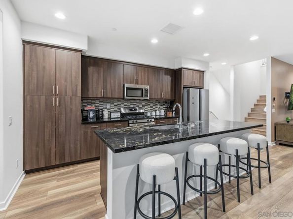 707 S S Mosaic St, Anaheim CA 92805