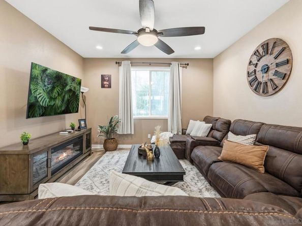 707 S S Mosaic St, Anaheim CA 92805