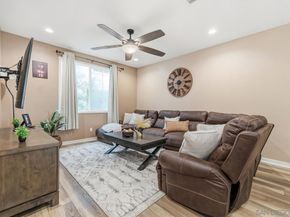 707 S S Mosaic St, Anaheim CA 92805