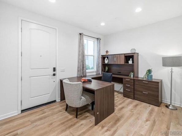 707 S S Mosaic St, Anaheim CA 92805