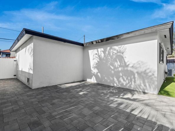 326 28 H Ave, Coronado CA 92118