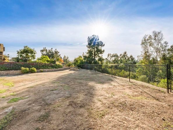 11715 Lake Grove Ct, San Diego CA 92131