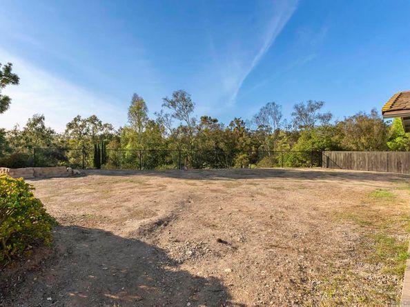 11715 Lake Grove Ct, San Diego CA 92131