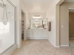 465 Ashbourne Gln, Escondido CA 92027