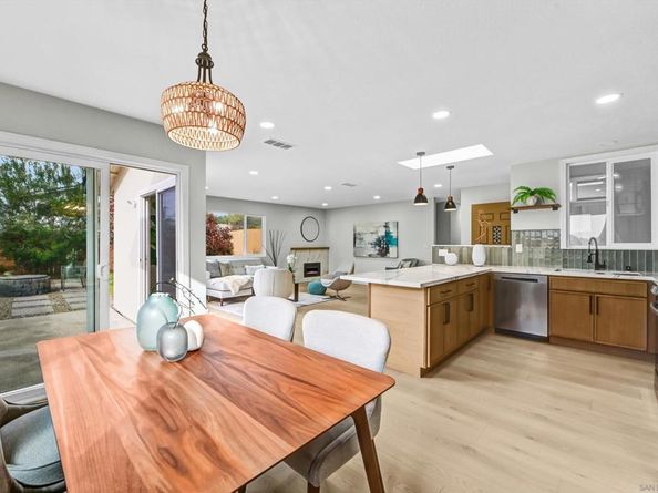 3904 Sherbourne Dr, Oceanside CA 92056