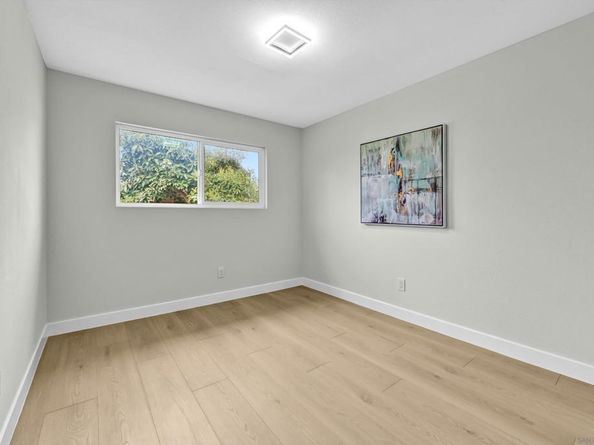 3904 Sherbourne Dr, Oceanside CA 92056