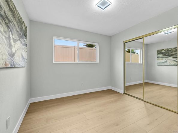 3904 Sherbourne Dr, Oceanside CA 92056