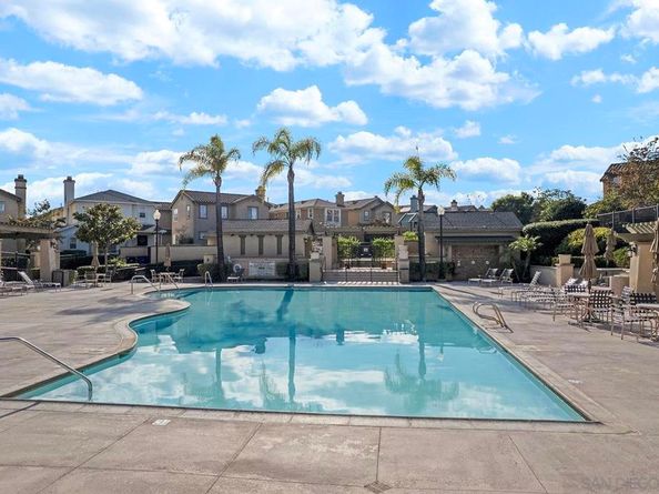 1670 Grasshopper Ln, Chula Vista CA 91915