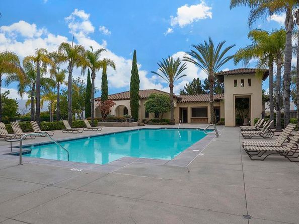 1670 Grasshopper Ln, Chula Vista CA 91915