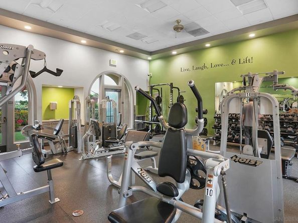 1670 Grasshopper Ln, Chula Vista CA 91915