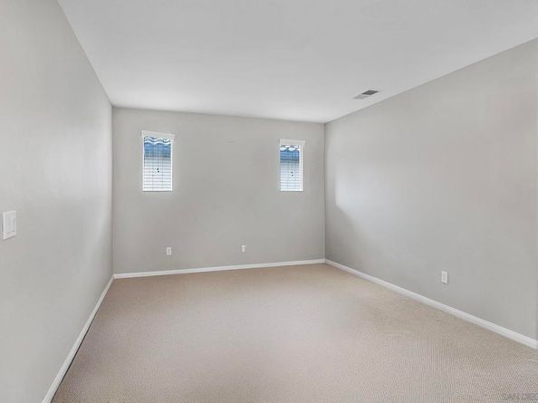 1670 Grasshopper Ln, Chula Vista CA 91915