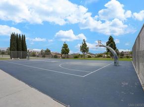 1670 Grasshopper Ln, Chula Vista CA 91915