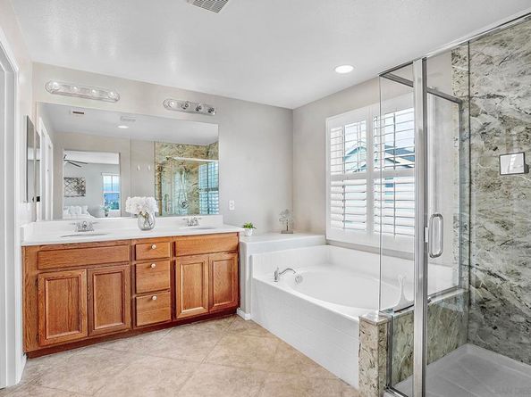 1670 Grasshopper Ln, Chula Vista CA 91915