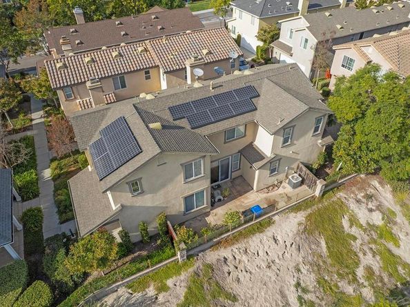 1670 Grasshopper Ln, Chula Vista CA 91915