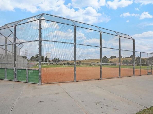 1670 Grasshopper Ln, Chula Vista CA 91915