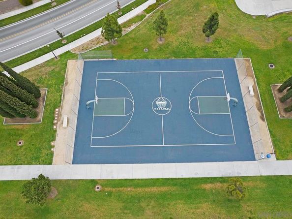 1670 Grasshopper Ln, Chula Vista CA 91915