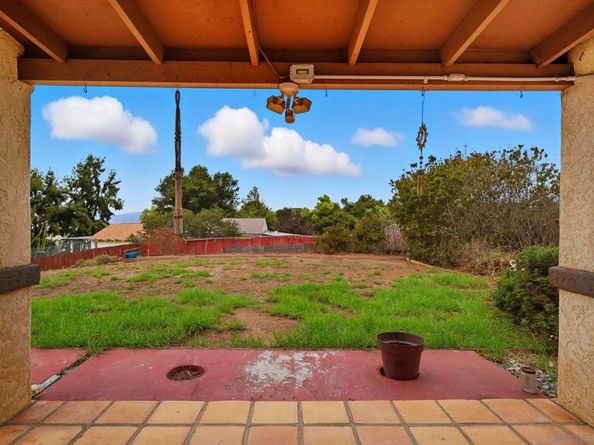 321 North Lane, El Cajon CA 92021