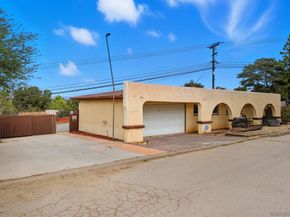 321 North Lane, El Cajon CA 92021