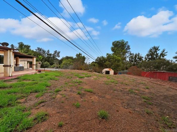 321 North Lane, El Cajon CA 92021