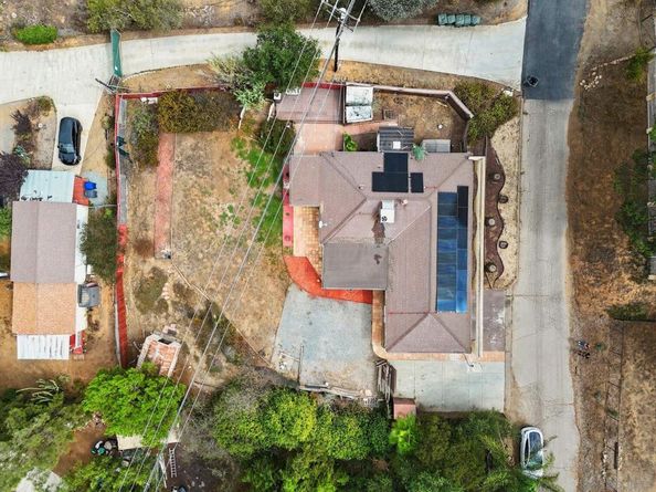 321 North Lane, El Cajon CA 92021