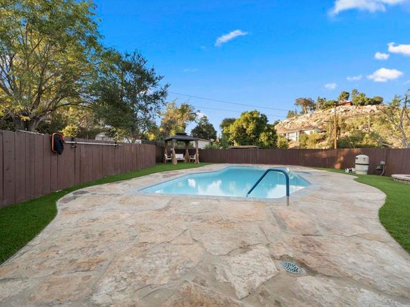 1780 Grove Rd, El Cajon CA 92020