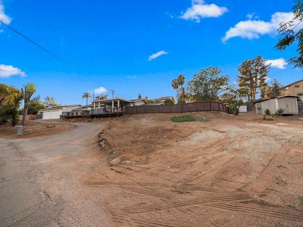 1780 Grove Rd, El Cajon CA 92020