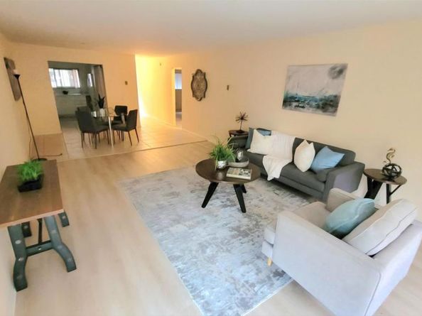 2540 Clairemont Dr. 202, San Diego CA 92117