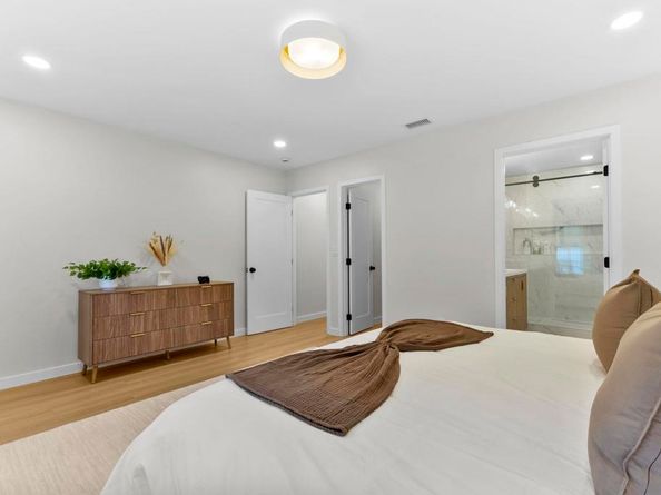 2128 Missouri St, San Diego CA 92109